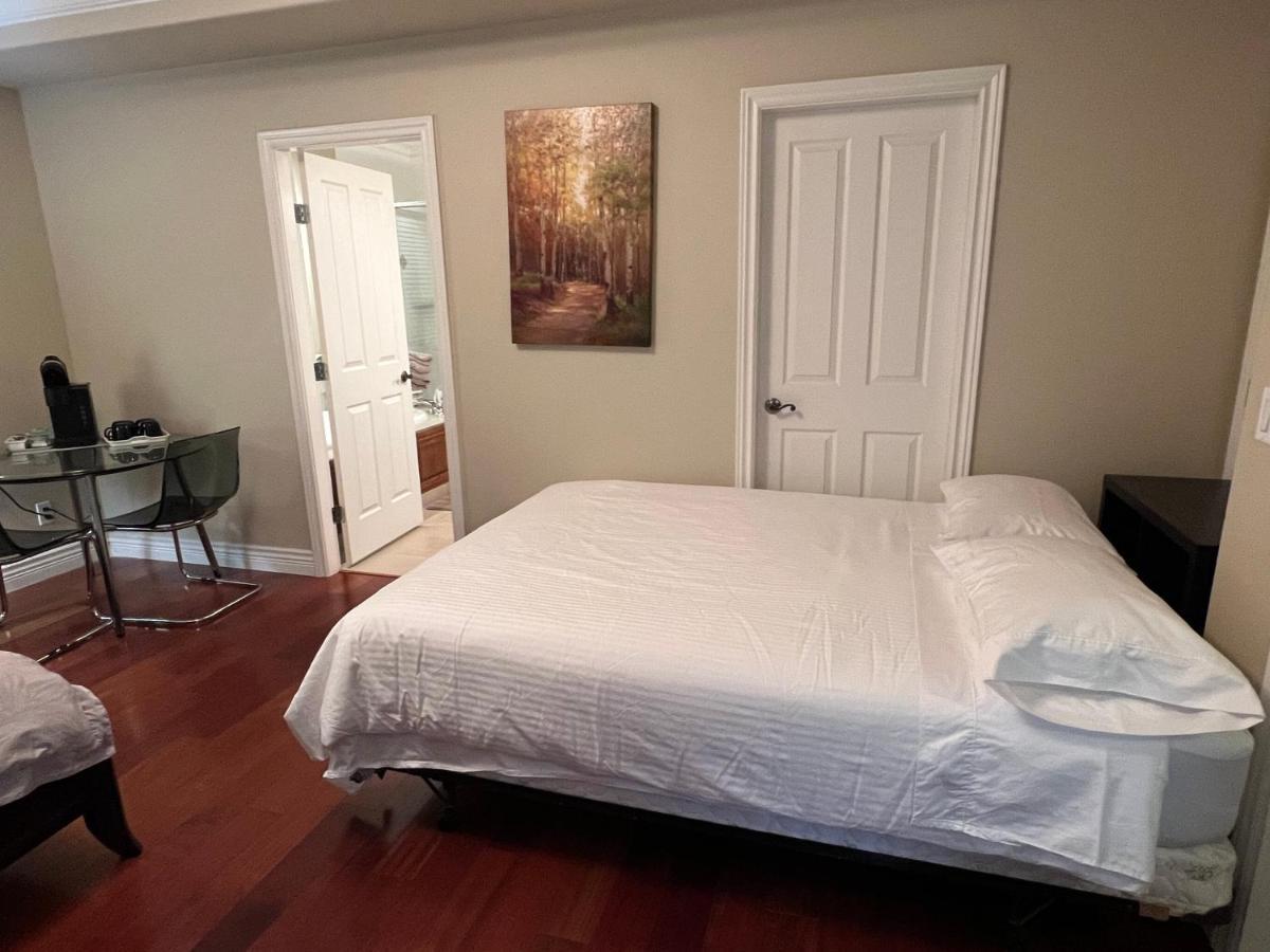 Lucky Suite, Two-Bedroom Suite With Independent Entrance In Richmond Close To Yvr Bagian luar foto