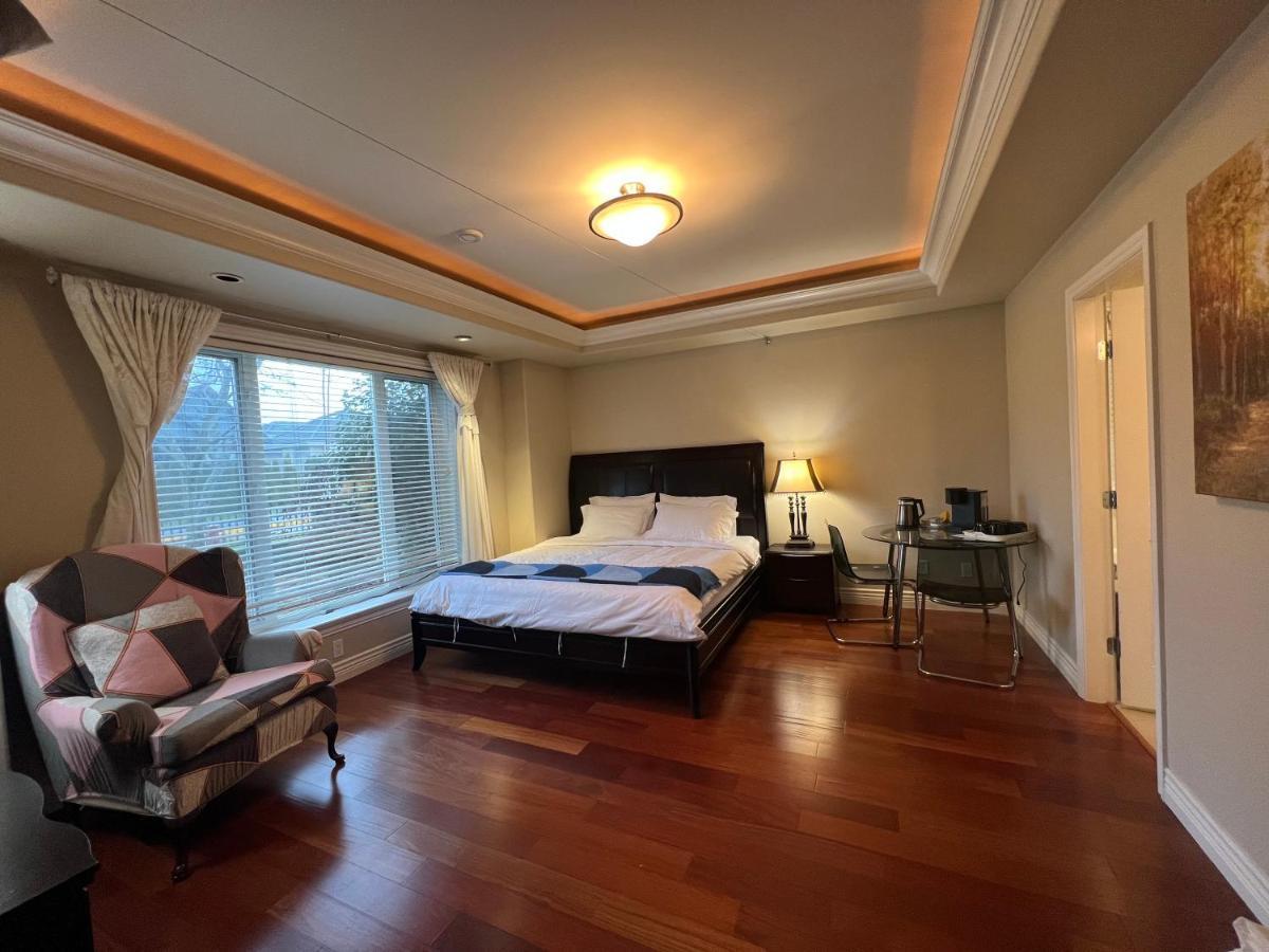 Lucky Suite, Two-Bedroom Suite With Independent Entrance In Richmond Close To Yvr Bagian luar foto